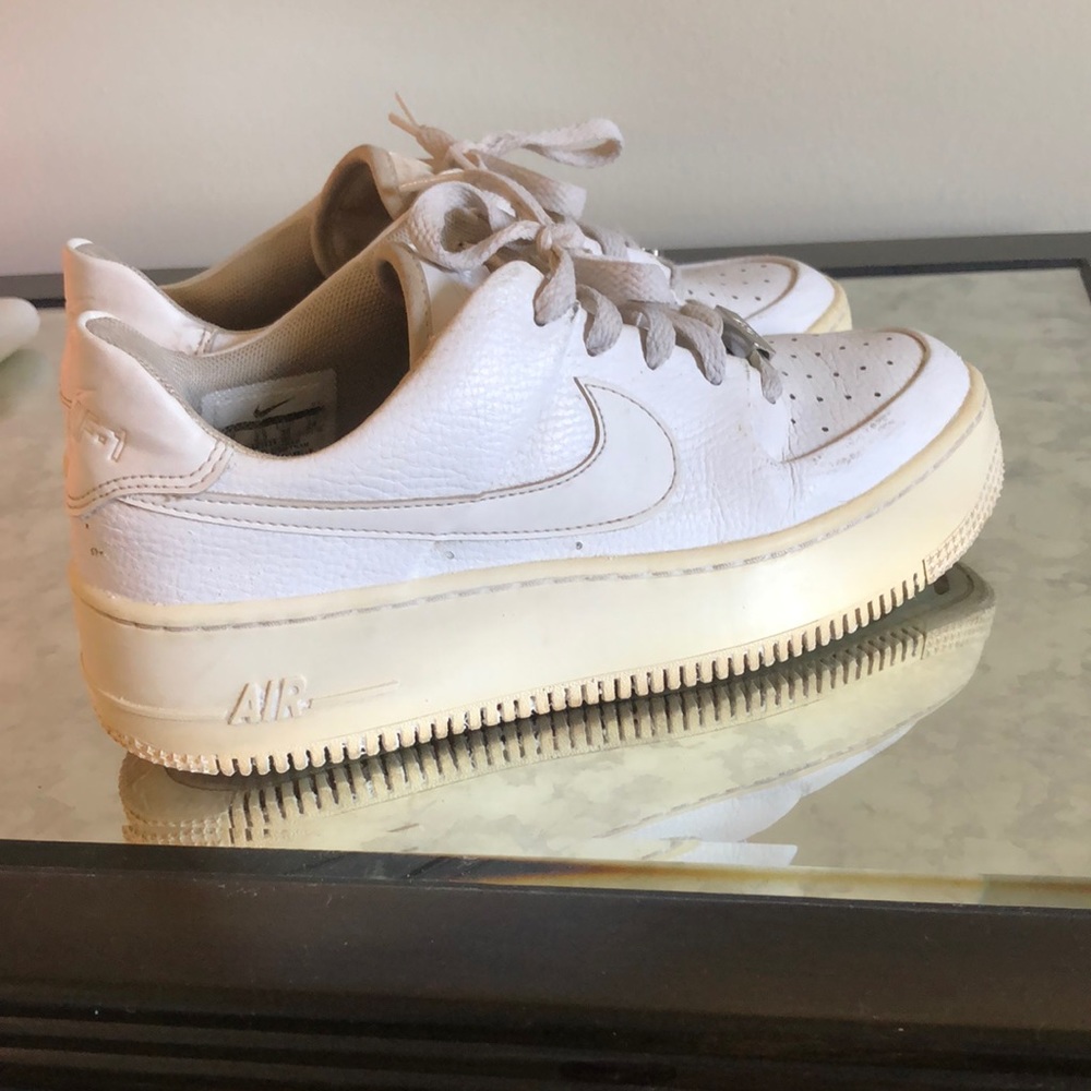 nike air force 1 sage low